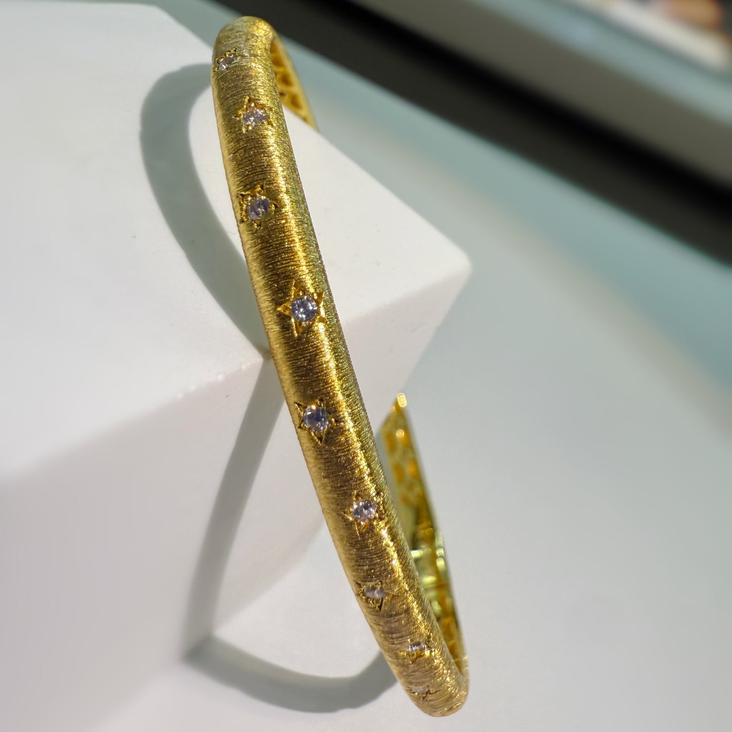 Vintage style bangle star handmade engraving 925 Silver