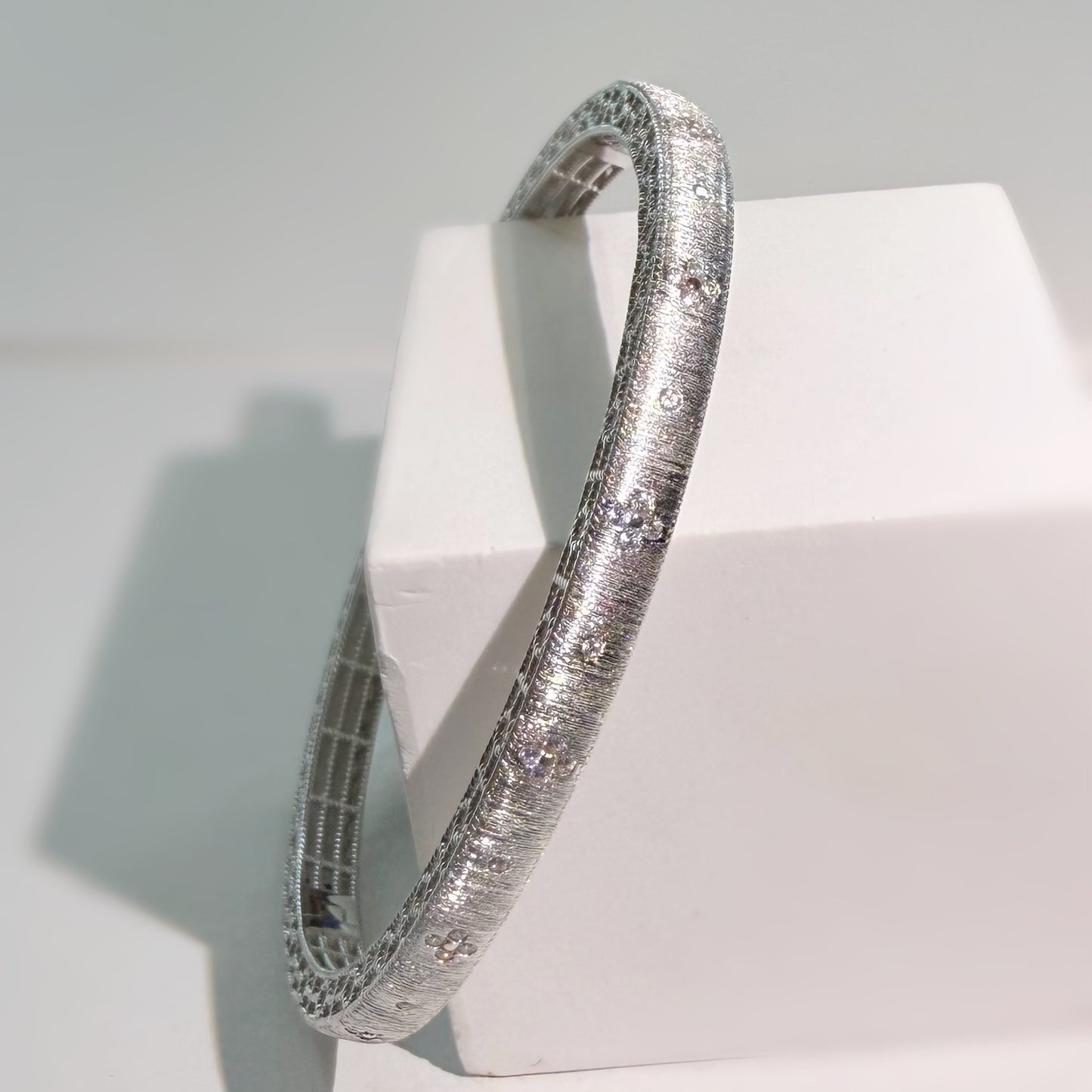 Vintage style bangle floral handmade engraving