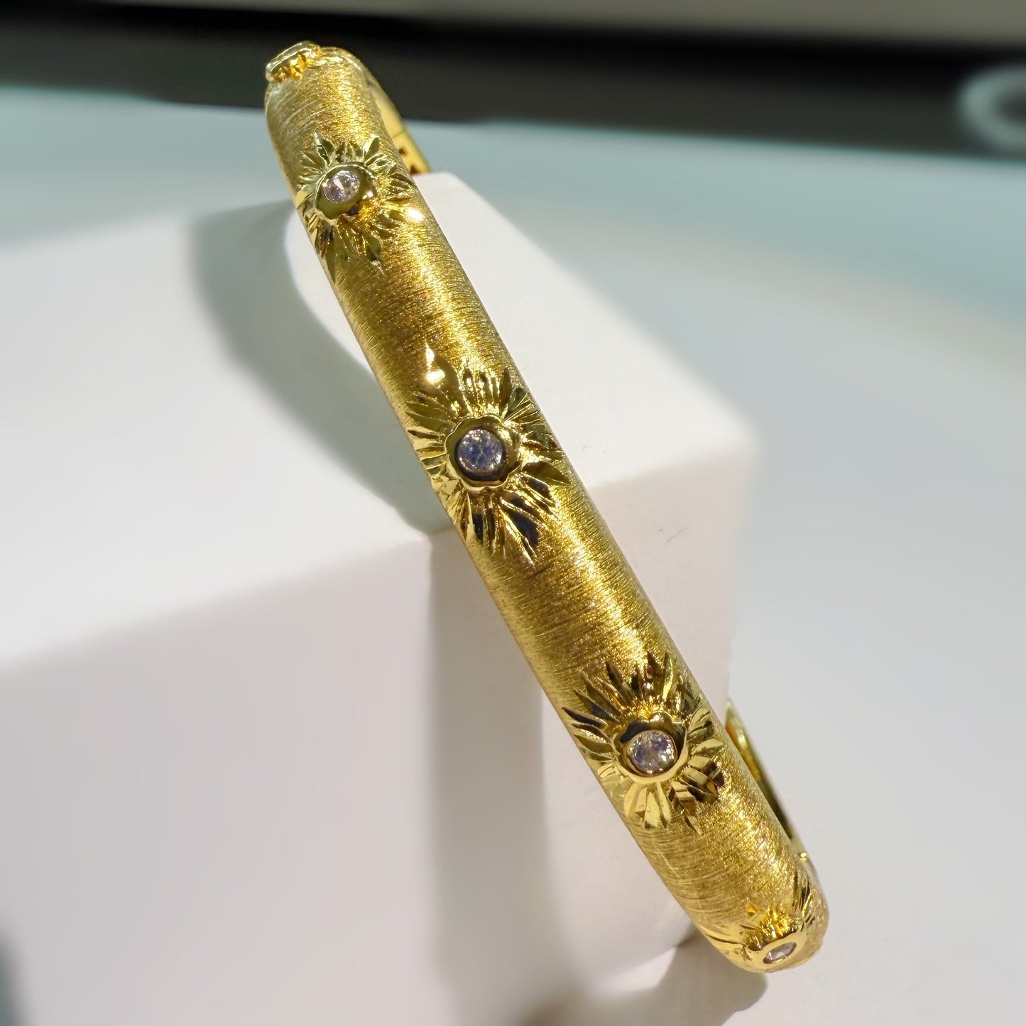 Vintage style bangle handmade engraving Silver