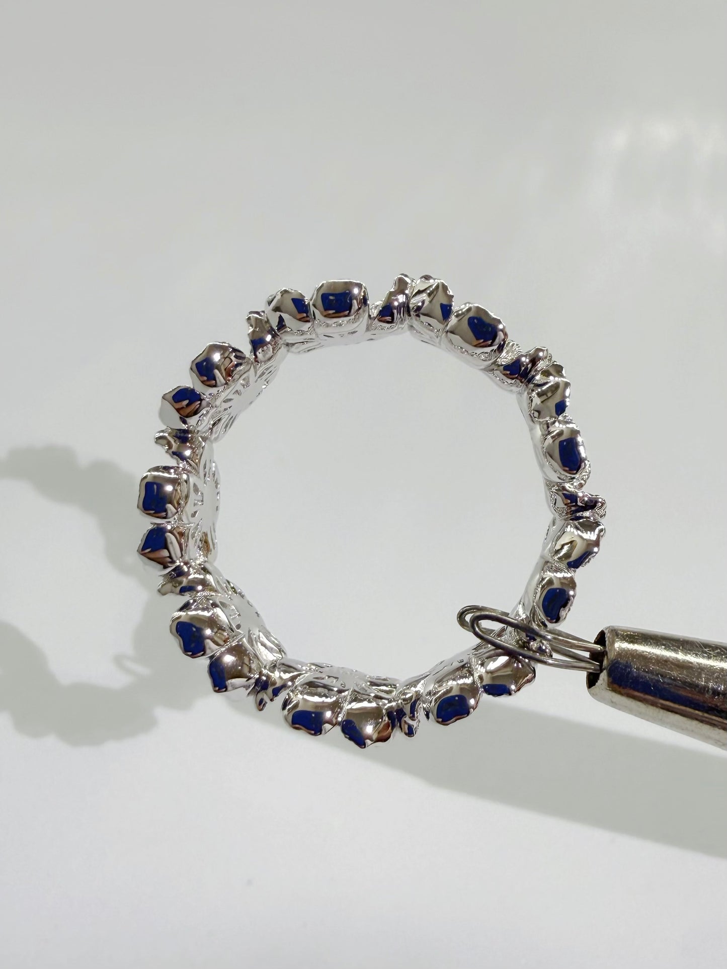 Hand engraved pattern flower ring