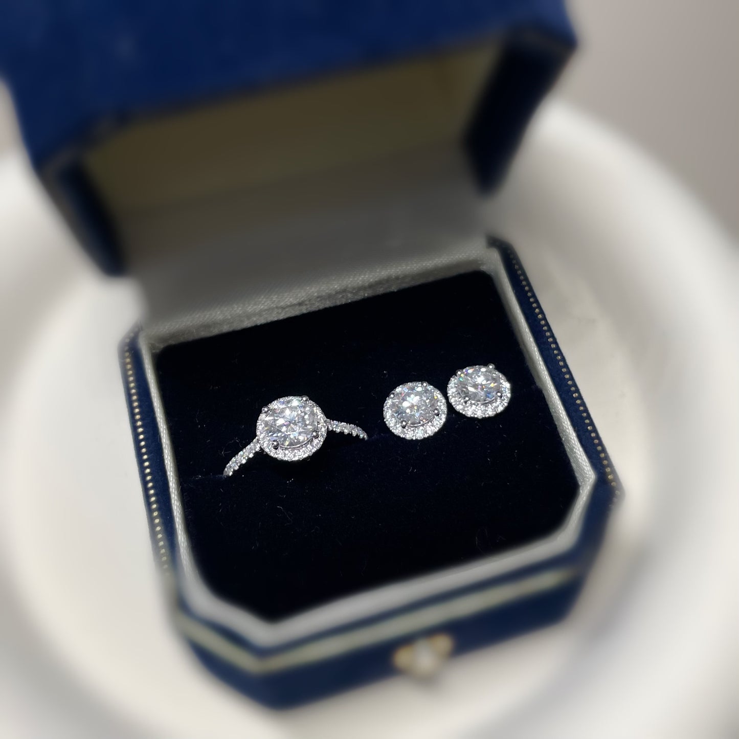 Halo Round Brilliant stud earrings