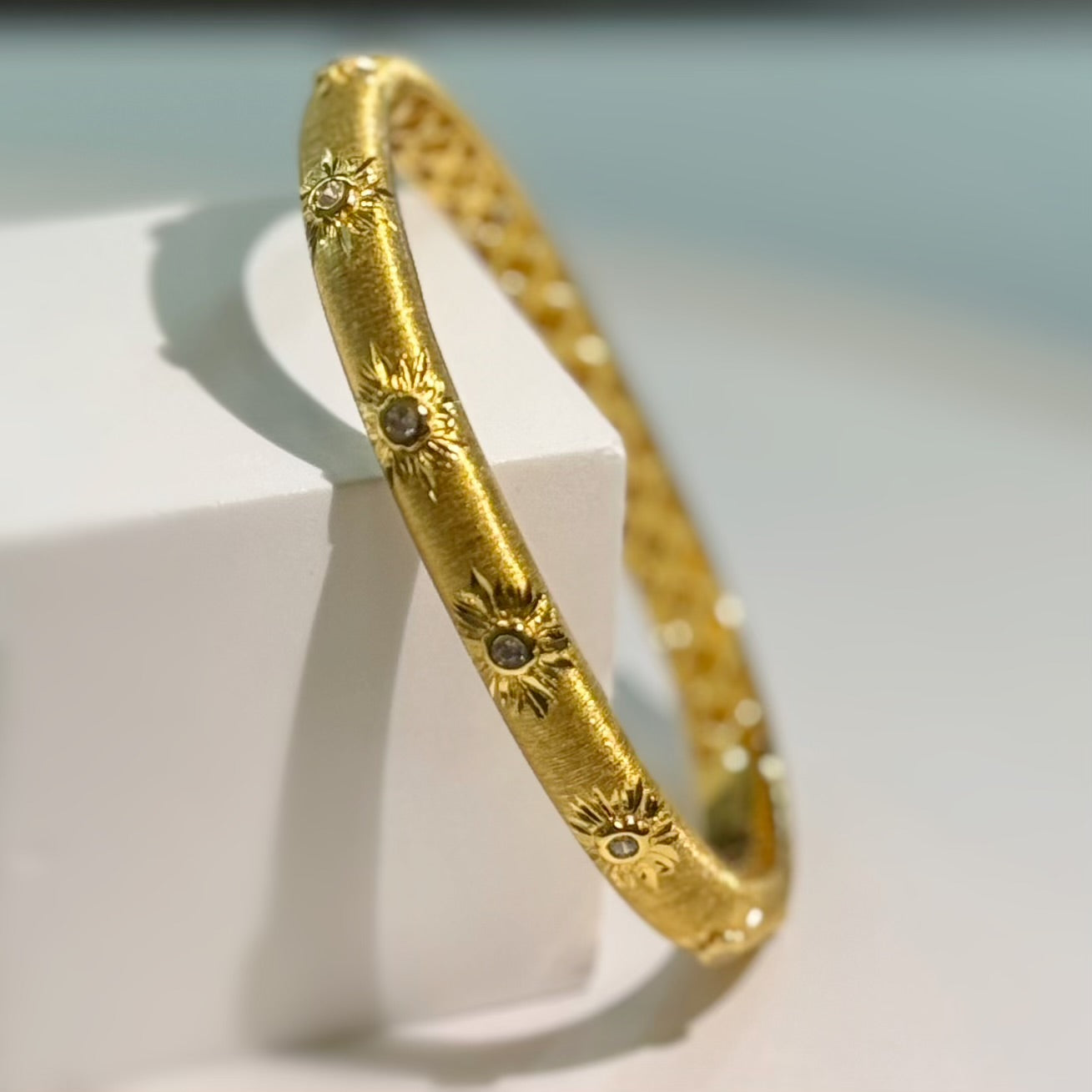 Vintage style bangle handmade engraving Silver