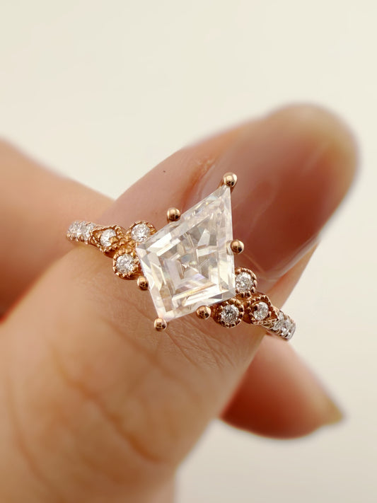 Custom made 18k rose gold kite shape ring
