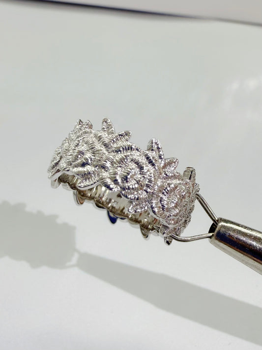 Hand engraved pattern floral ring