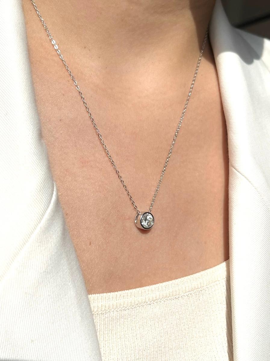 Round Briliant Bezel setting Necklace