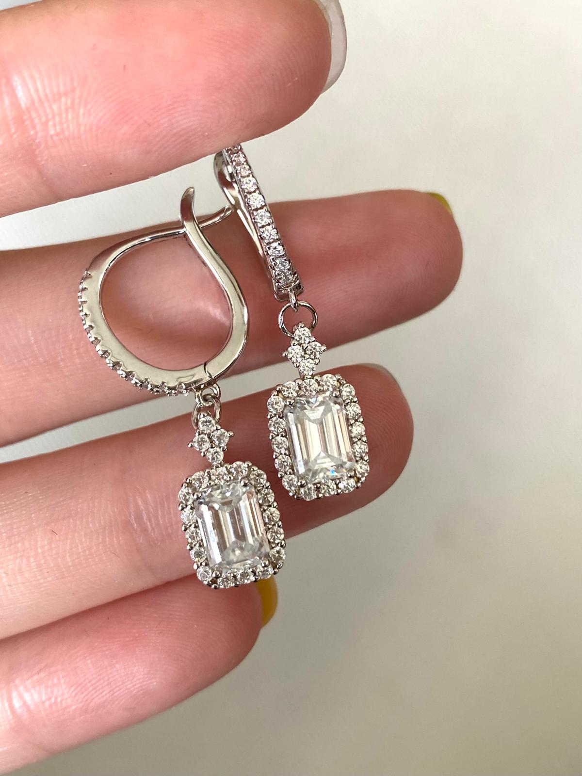 Hoop Halo Emerald-cut earrings