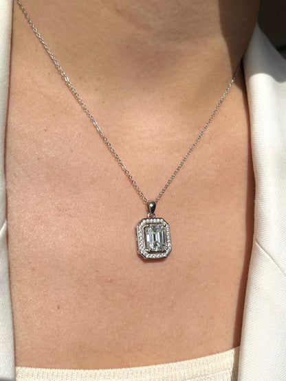 Emerald Pendant Necklace
