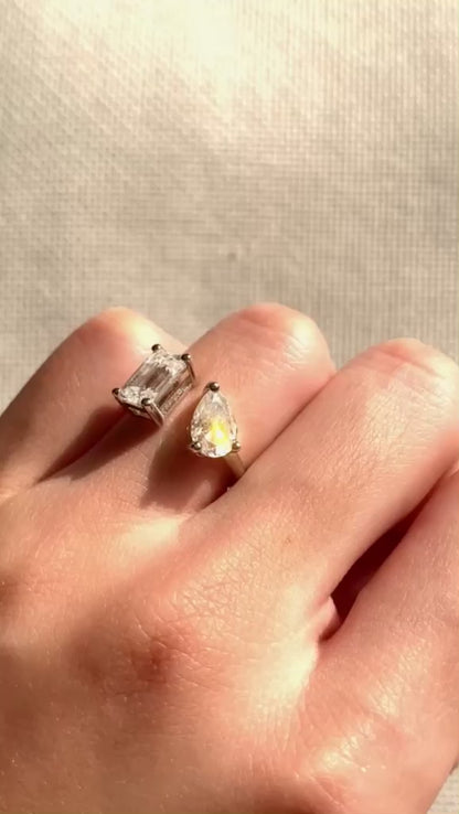 Toi et Moi Emerald and Pear Ring Anniversary Kylie Jenner
